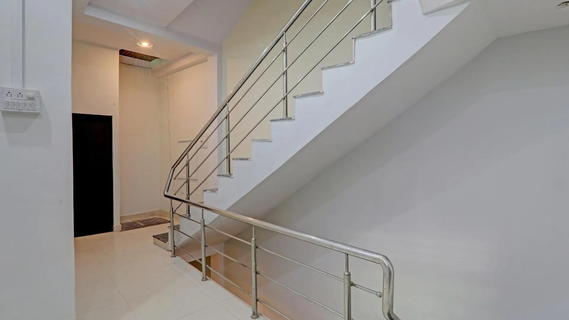 Hotel O Holiday Banaras Stay Βαρανάσι