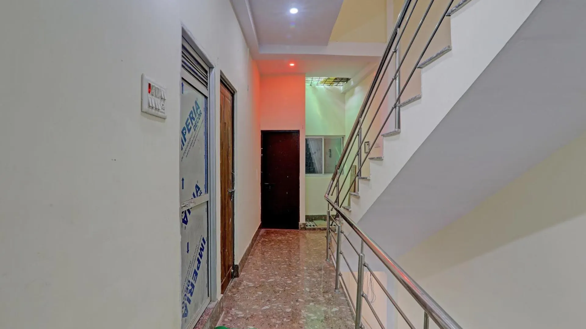 Hotel O Holiday Banaras Stay Βαρανάσι